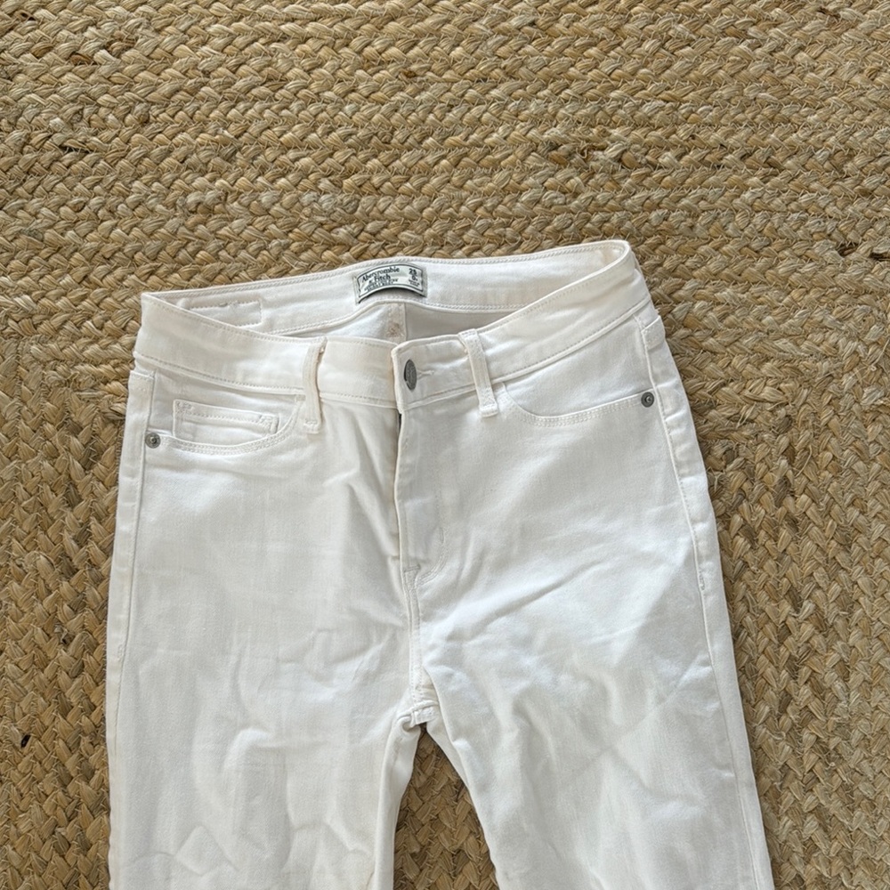 Abercrombie & Fitch Women's white Jeans